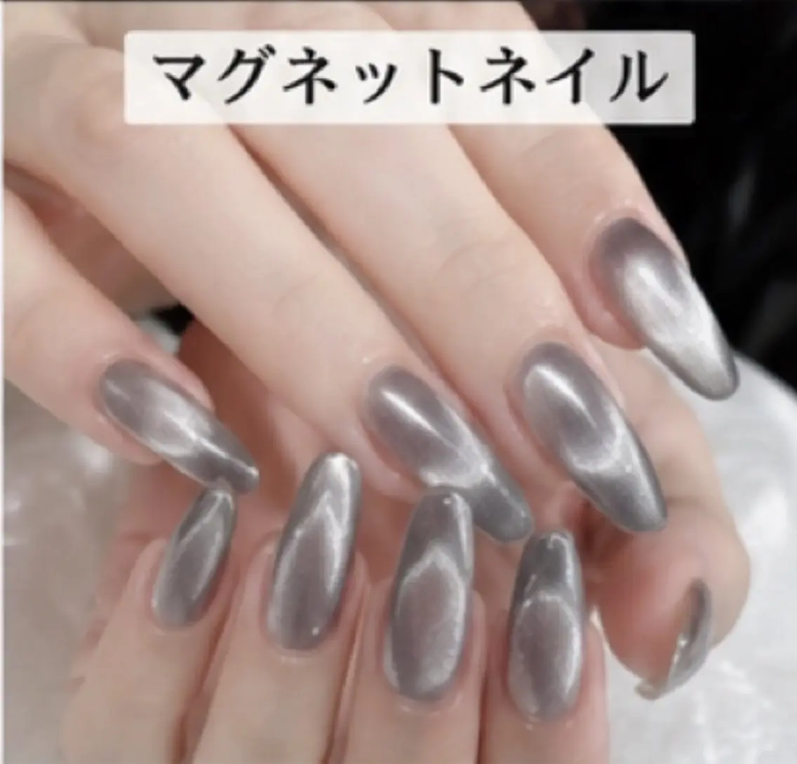 ネイル マグネットネイル LAVISH sakiのネイルデザイン