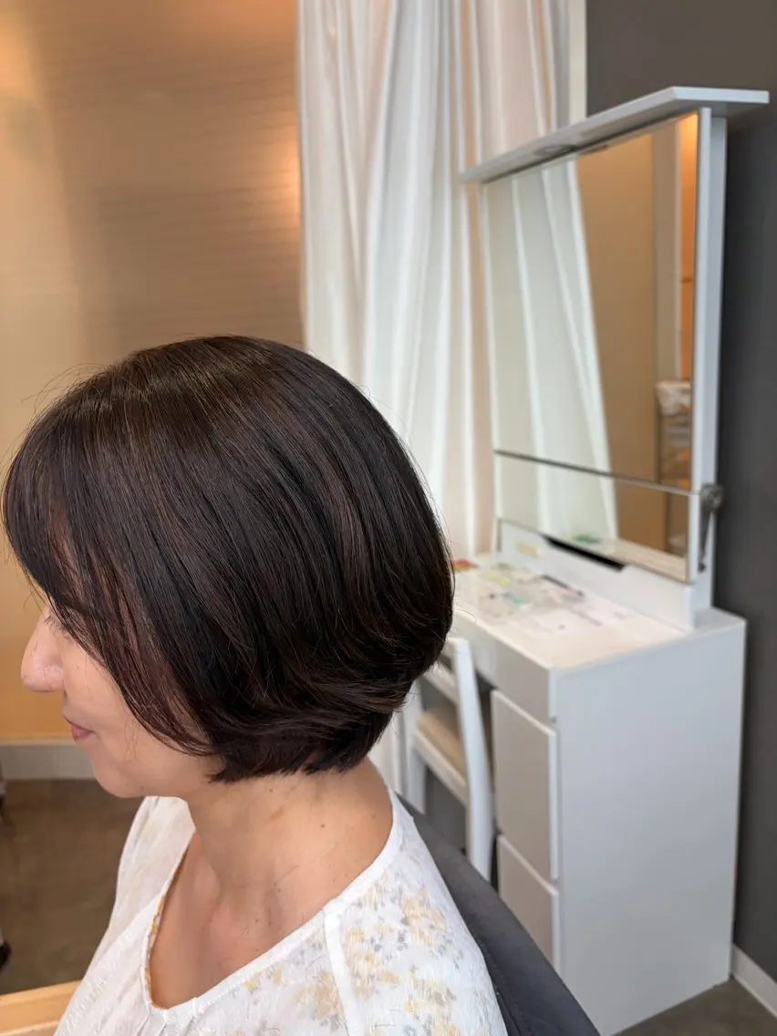 ショート ハイライト 芝淵 日留菜のヘアスタイル