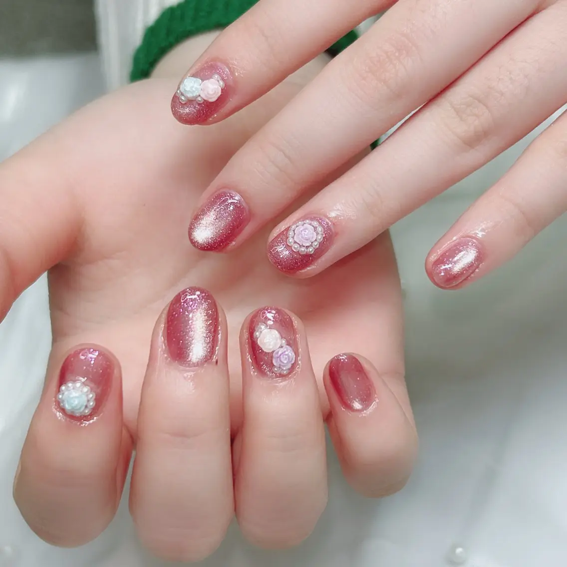 ネイル オーロラネイル ミラーネイル オフィスネイル ワンカラーネイル シンプルネイル ハンドネイル Cute Tips nailのネイルデザイン