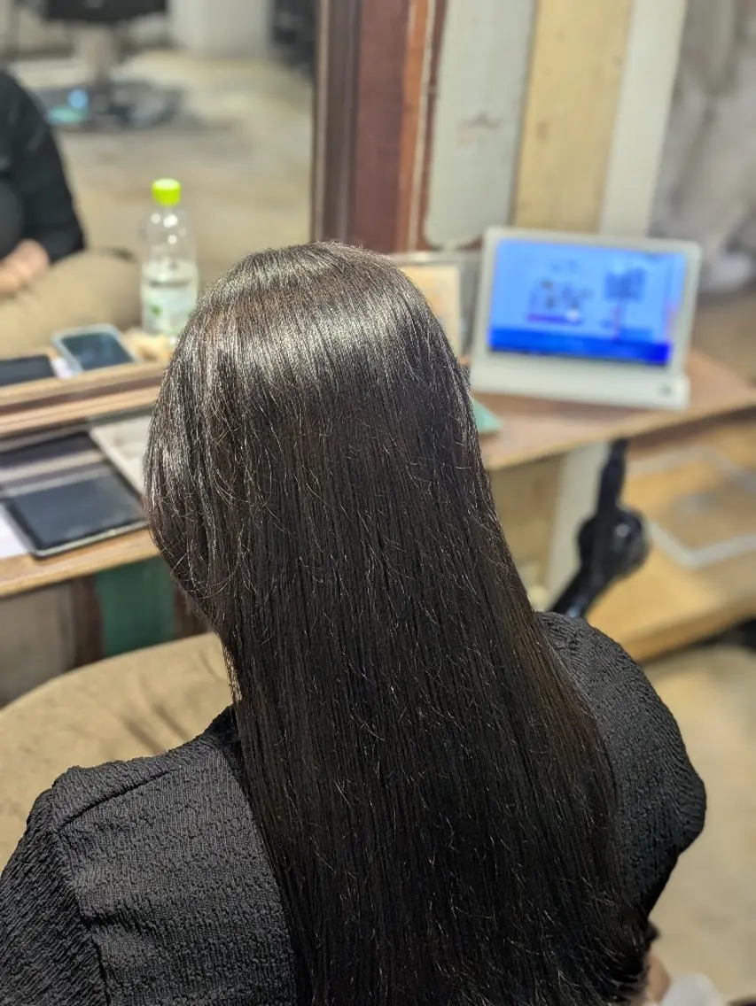 ロング 谷岡 沙也佳のヘアスタイル