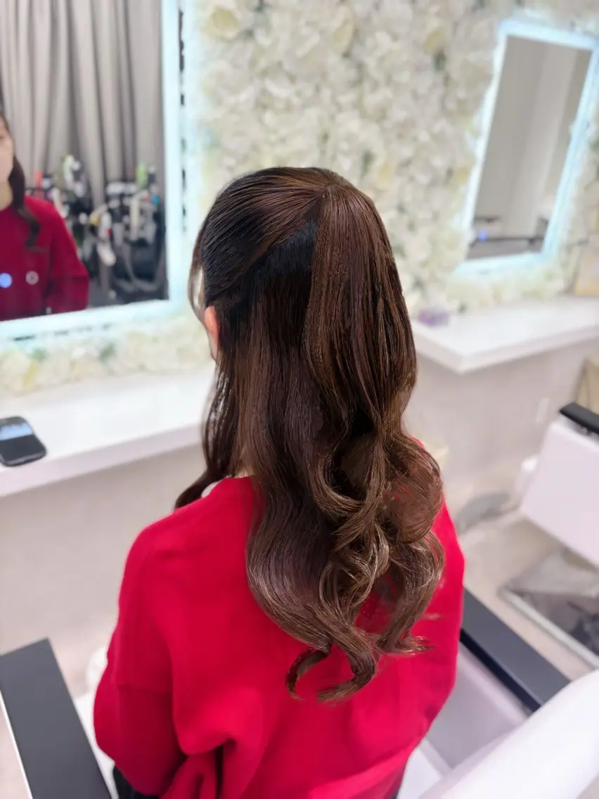 ヘアアレンジ ハーフアップ ヘアセット ベルグロー原宿 🦋ꜱᴀᴋᴜʀᴀのヘアスタイル