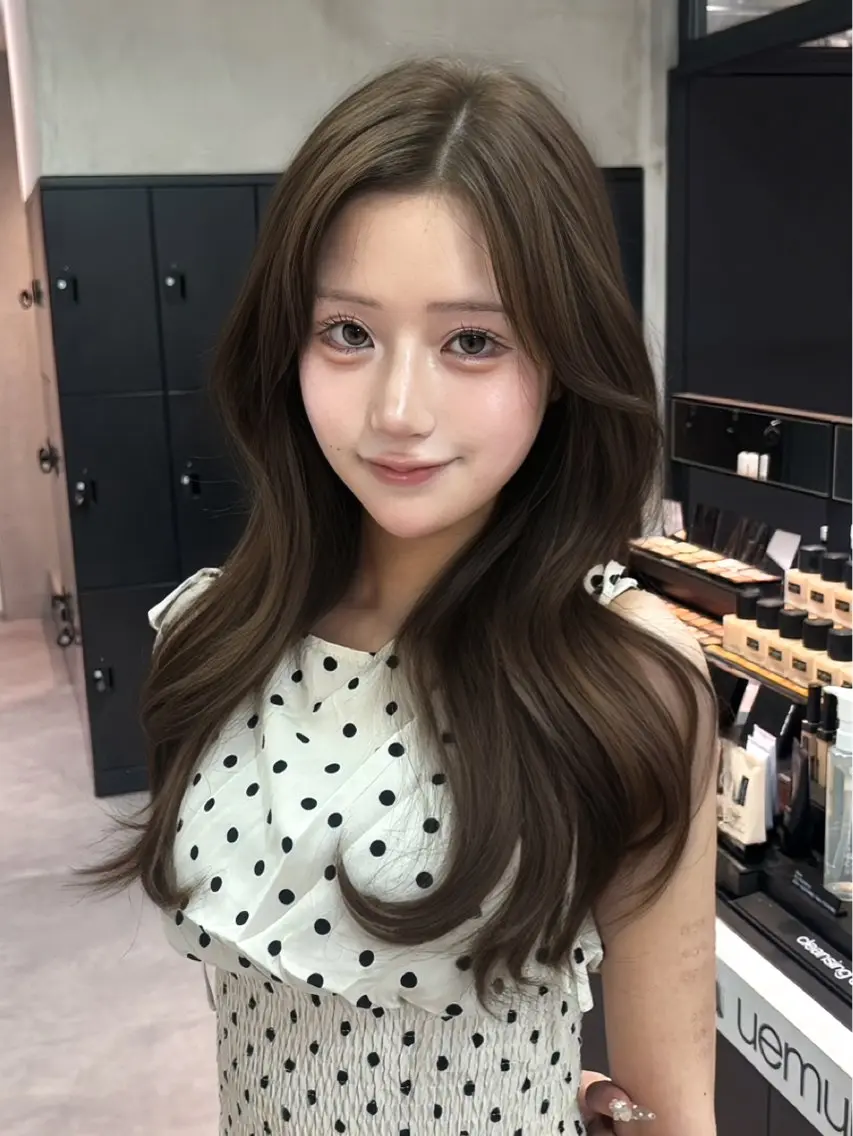 ロング レイヤーカット 奥山 みのりのヘアスタイル