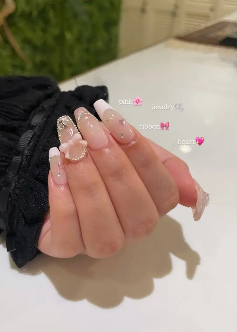 ネイル ハンドネイル suzu🎀🫧✨ .のネイルデザイン