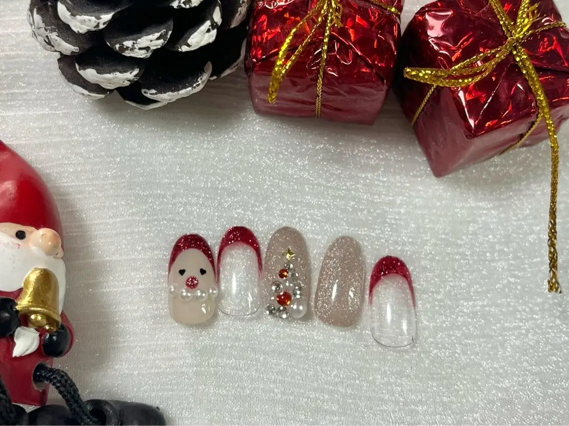 ネイル フレンチネイル ジェルネイル パラジェル 冬ネイル クリスマス kiki nail &brow二子玉川のネイルデザイン