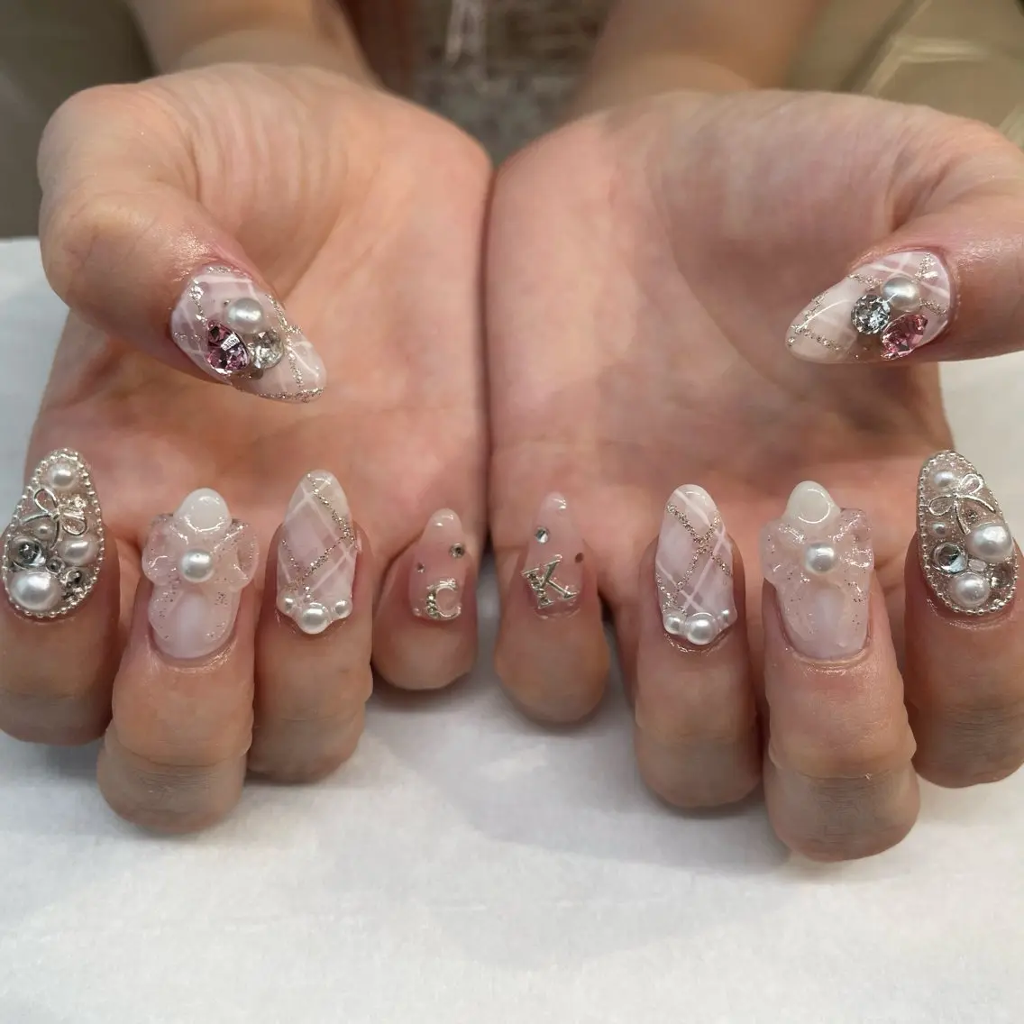 ネイル ハンドネイル 💎🐰 saki. m 🐰💎のネイルデザイン