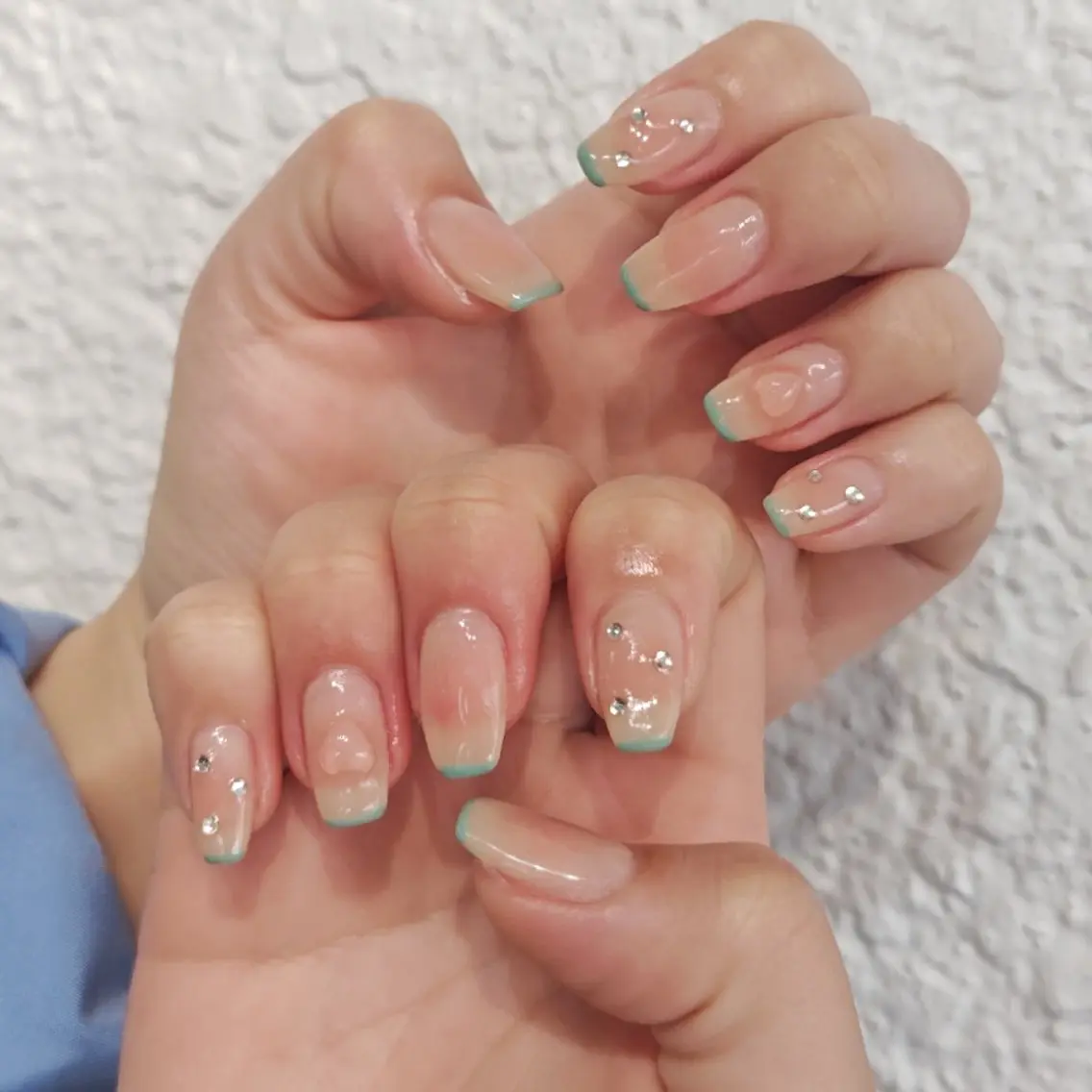 ネイル チークネイル フレンチネイル ハート ハンドネイル felicita fumi🩷のネイルデザイン