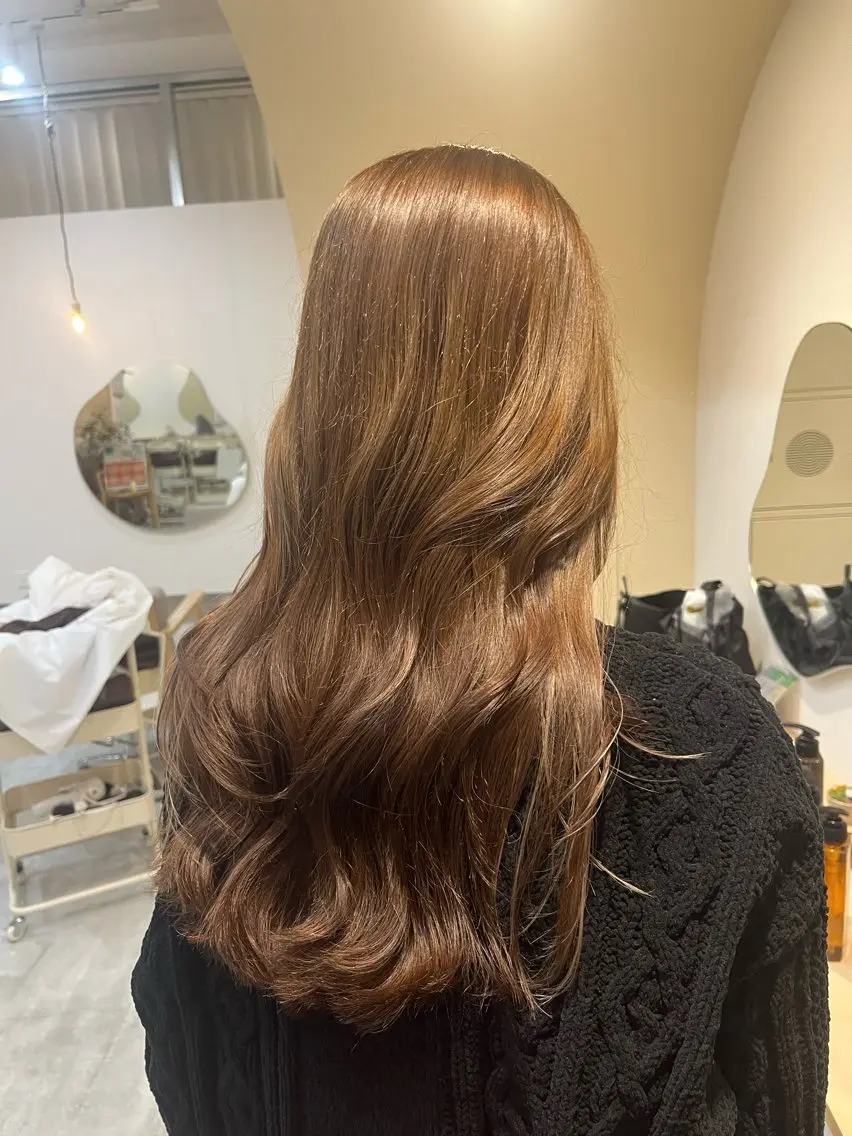 ロング カット ヘアカラー トリートメント 山口 愛結のヘアスタイル
