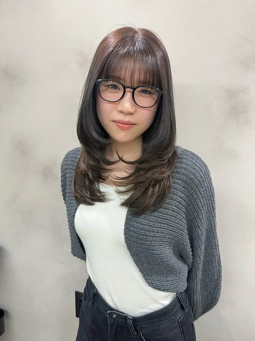 セミロング カラー ブラウンカラー 透明感カラー グレージュ レイヤーカット L'FLAME 長野駅前　光菜のヘアスタイル