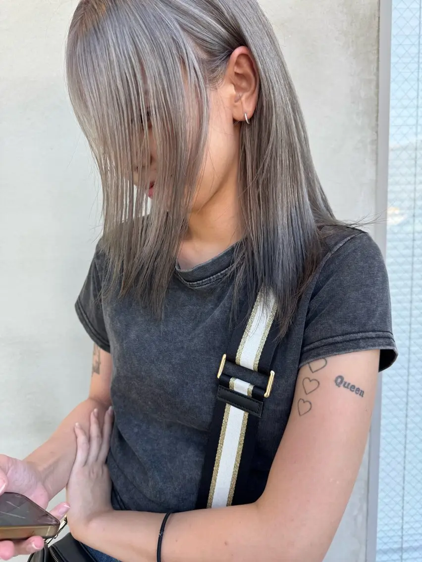 セミロング カット ヘアカラー トリートメント ミヤザキ ソウマのヘアスタイル
