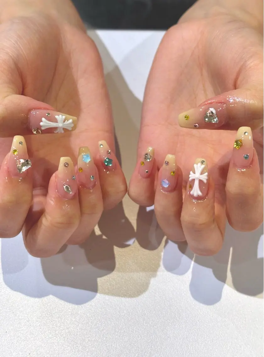 ネイル ハンドネイル REINA .のネイルデザイン