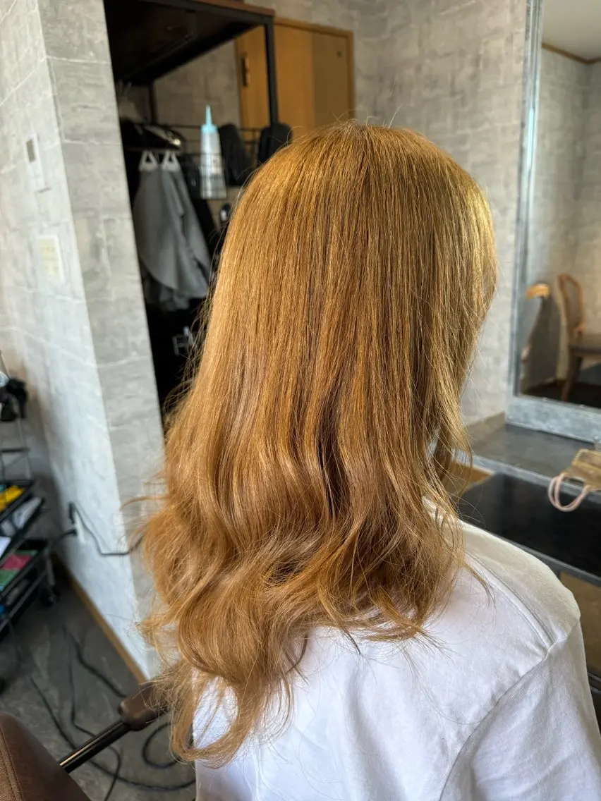 ロング 月館 怜奈のヘアスタイル