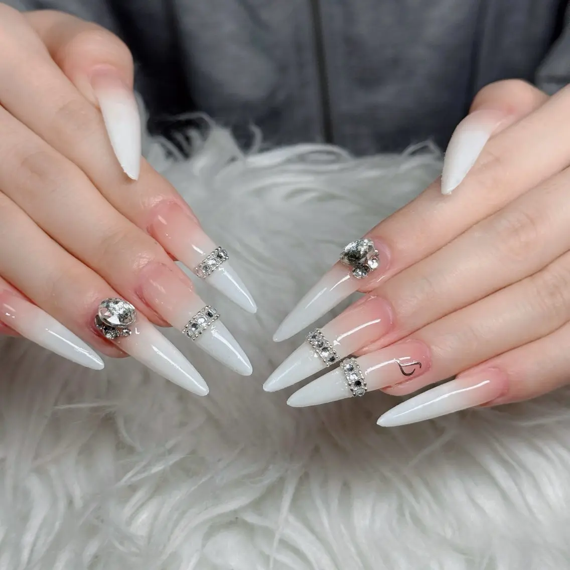 ネイル フットネイル フレンチネイル グラデーション 韓国ネイル ロングネイル ハンドネイル Hani Nail Salonのネイルデザイン