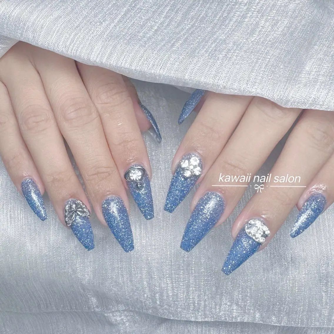 ネイル ドット フレンチネイル 韓国ネイル マグネットネイル オフィスネイル Kawaii Nail Salonのネイルデザイン