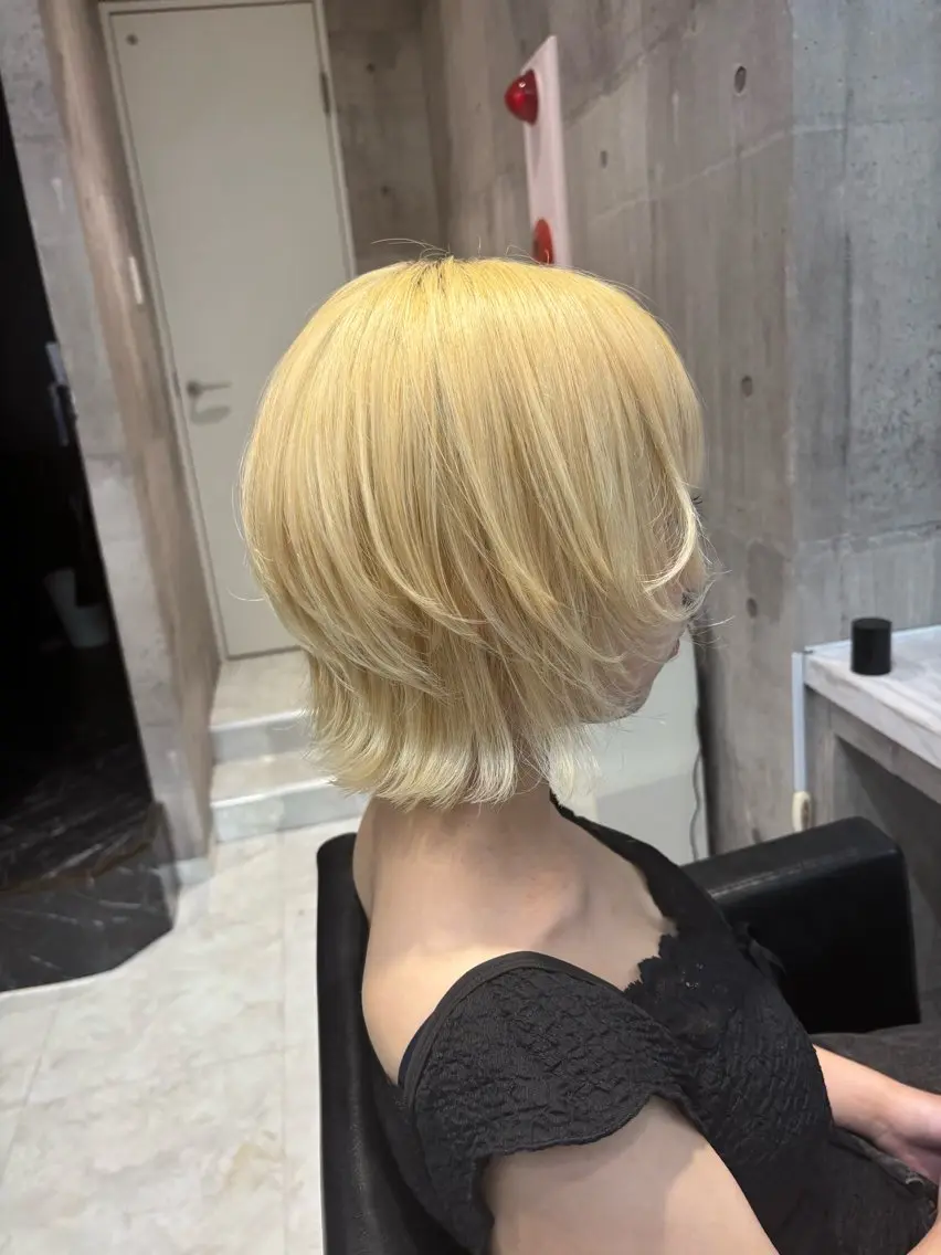 ショート カラー カット ヘアカラー トリートメント ヘアセット ハイトーンアレンジ 🦋🥀Shuriのヘアスタイル