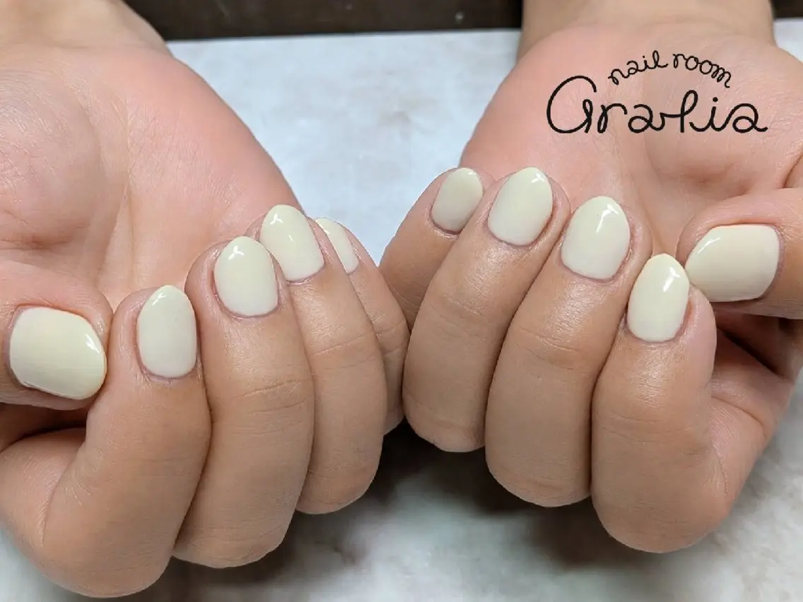 ネイル ジェルネイル ワンカラーネイル ハンドネイル gratia 中村のネイルデザイン