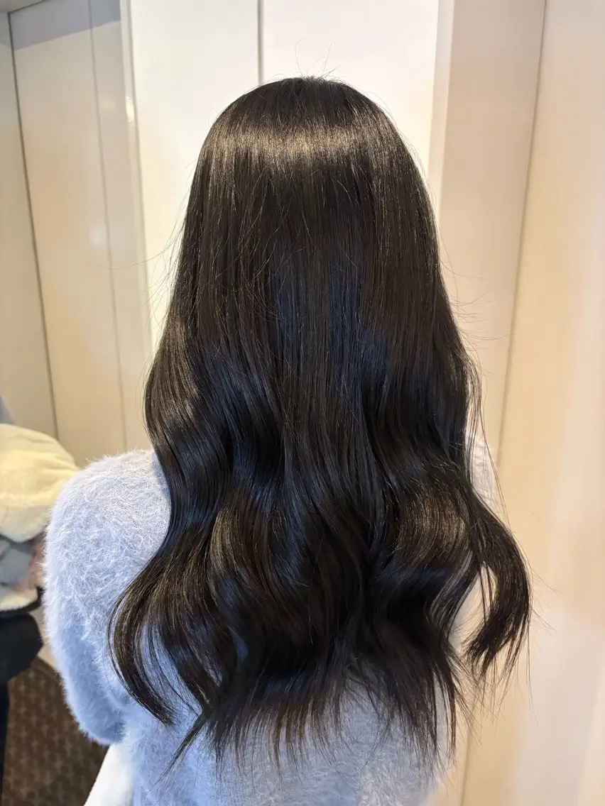 セミロング カラー グレージュ ヘアカラー トリートメント 植林 奨のヘアスタイル
