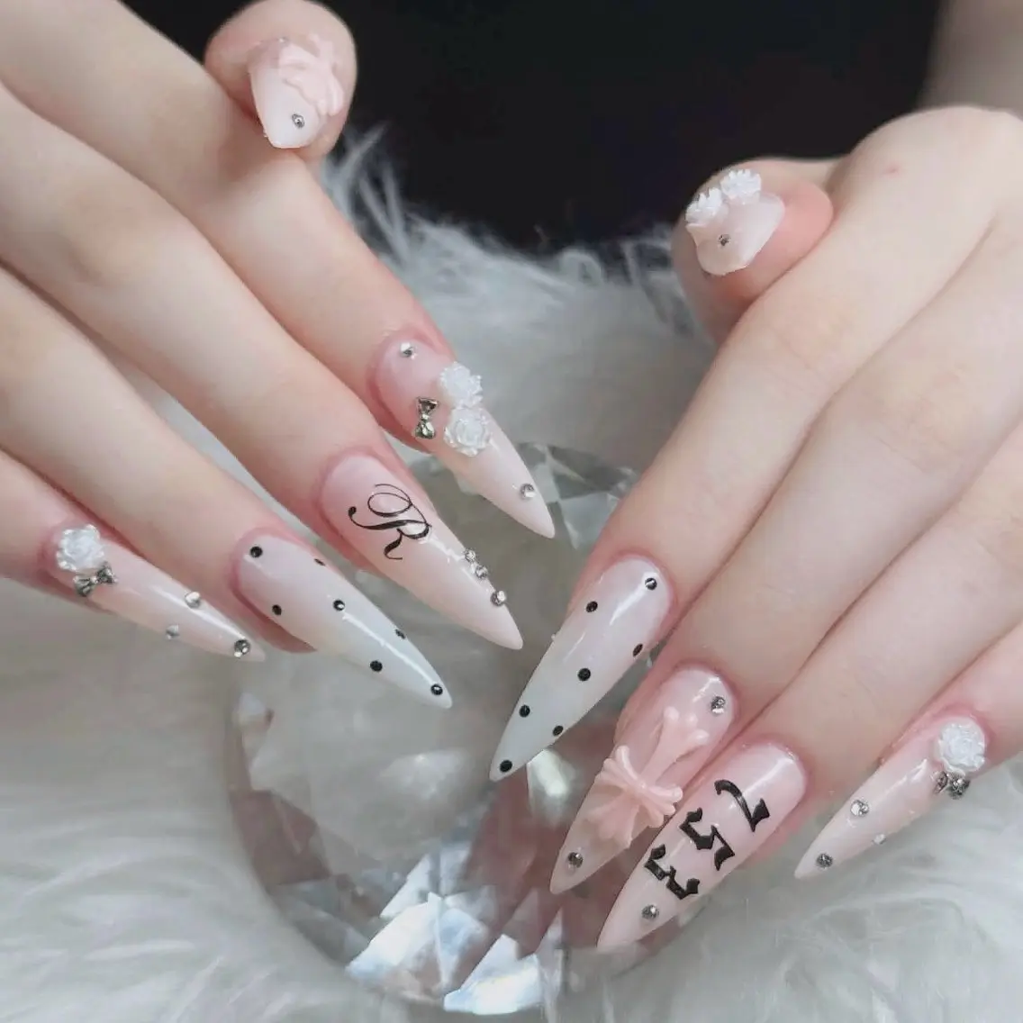 ネイル フットネイル フレンチネイル グラデーション 韓国ネイル ロングネイル ハンドネイル Hani Nail Salonのネイルデザイン