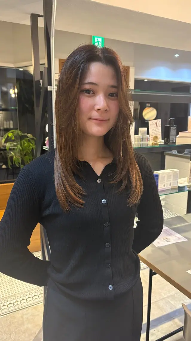 ロング 🌟デザインカラー 久保悠那のヘアスタイル