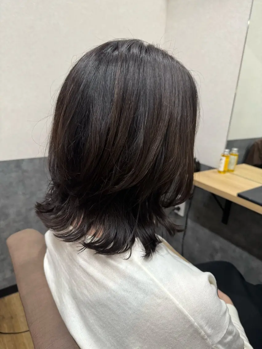 ミディアム くびれヘア くびれレイヤー レイヤーカット reeed konnoのヘアスタイル