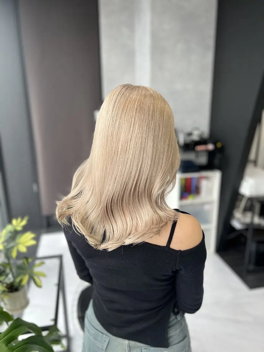 カラー SALOWIN栄 高須大貴のヘアスタイル