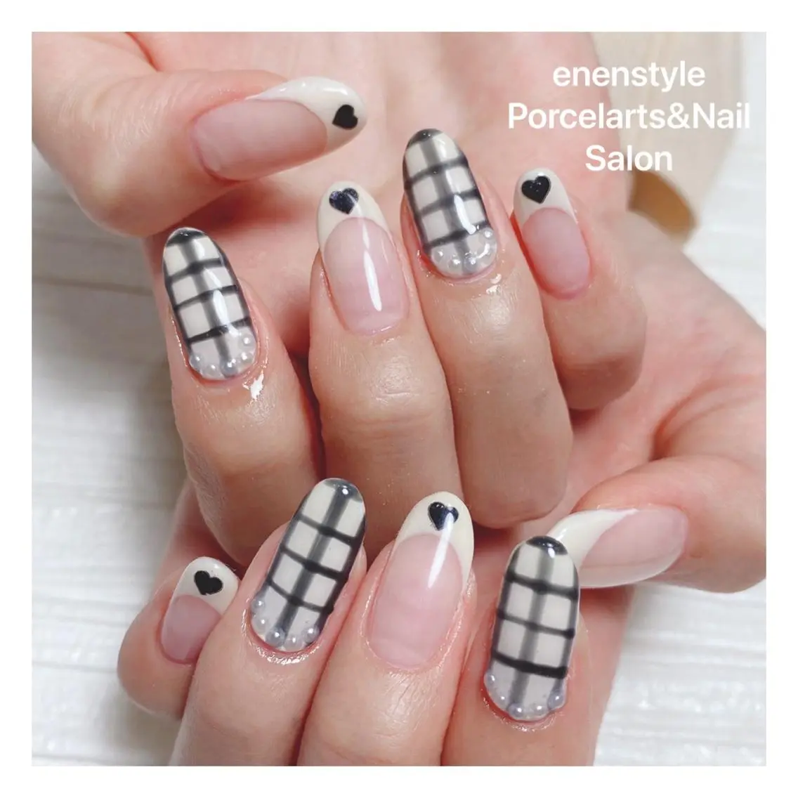 ミディアム ネイル ハンドネイル 🐾enen style 🐾のネイルデザイン