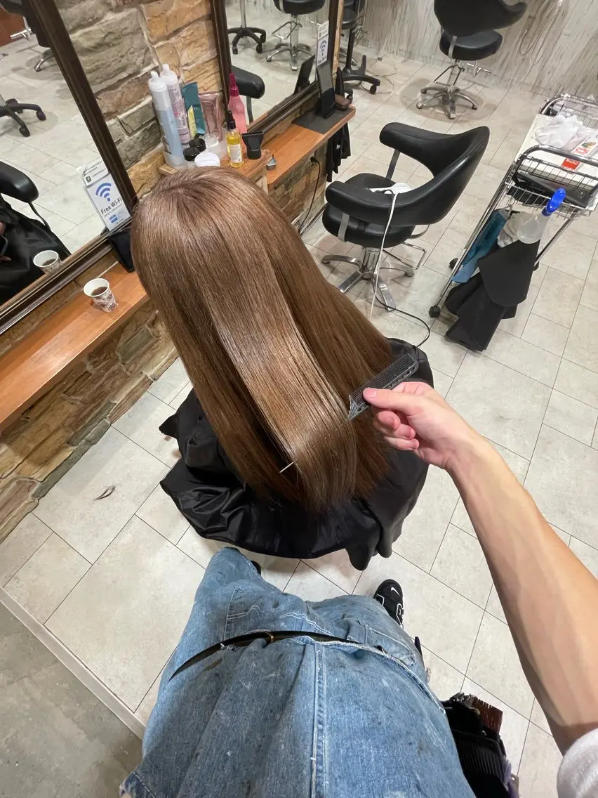 ロング カラー ヘアカラー 六反 仁哉のヘアスタイル