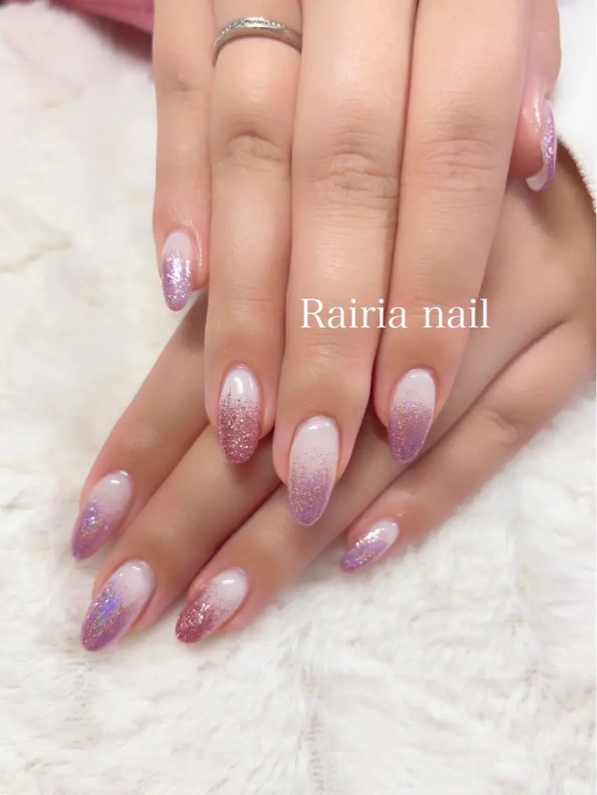 ネイル ジェルネイル グラデーション ラメ(グリッター) ラメグラデーション ロングネイル ハンドネイル Rairia_ Fuukaのネイルデザイン