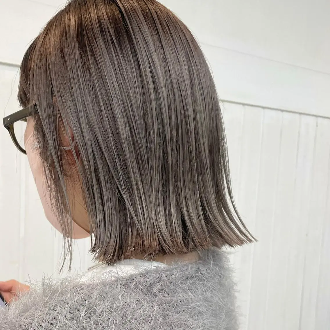 ショート 切りっぱなしボブ 前下がりボブ アッシュ ミストバング パープルカラー カット ヘアカラー トリートメント N° anfeel 渋谷🪞🫧のヘアスタイル