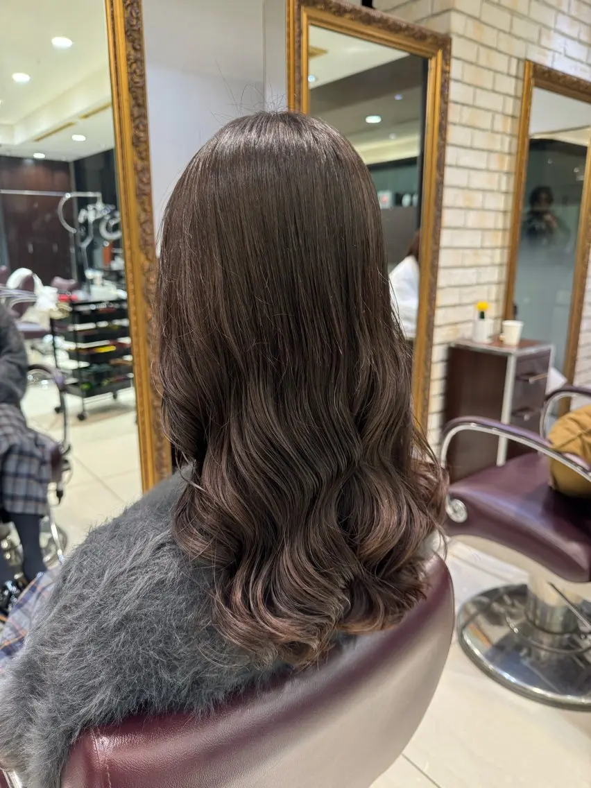 セミロング カット パーマ トリートメント 大人可愛い♡コテ巻き パーマ🌼杉田 萌恵のヘアスタイル