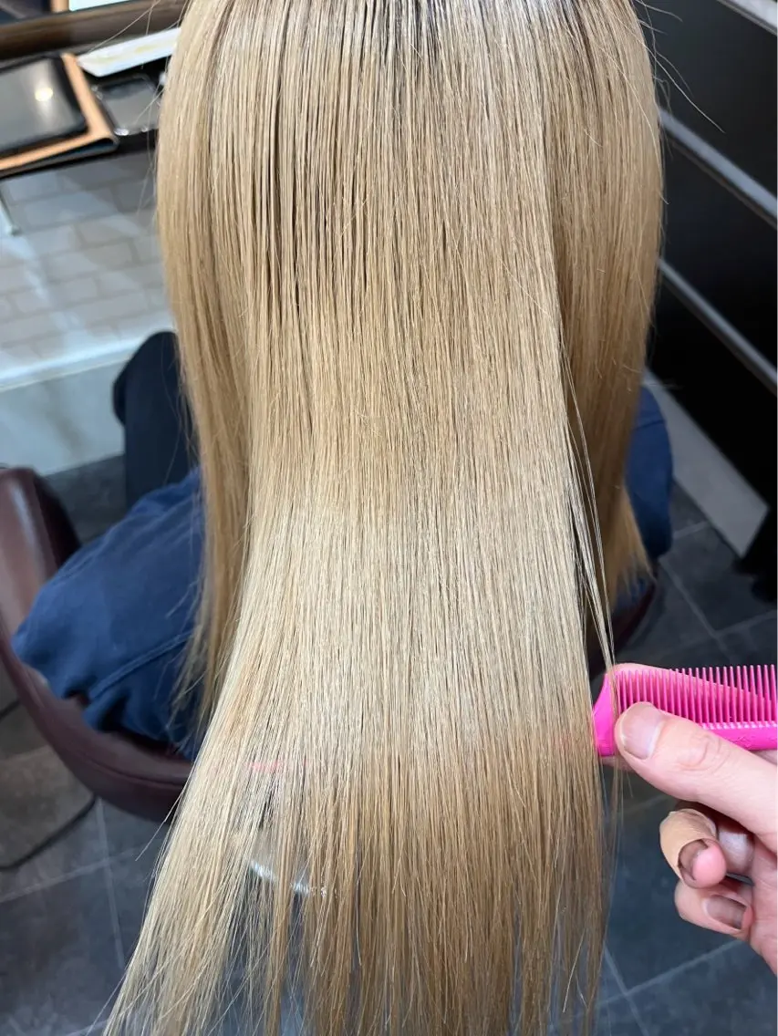 カットカラー全体ブリーチ3STEPトリートメント✨の写真
