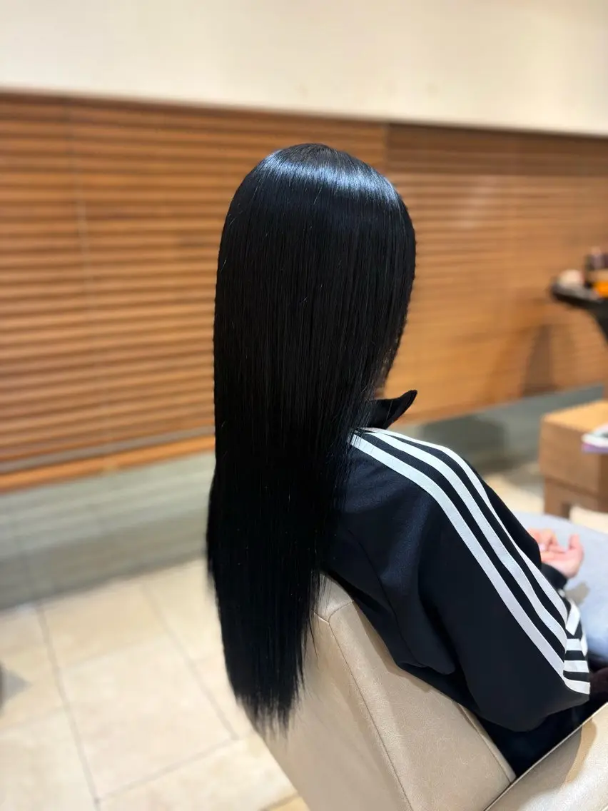 ロング カラー 黒髪 preak まりののヘアスタイル