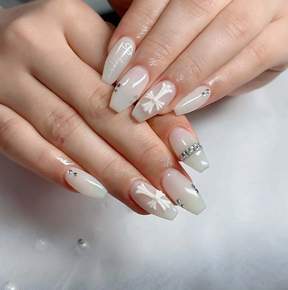 ネイル フレンチネイル ジェルネイル ハロウィン マグネットネイル ネイルチップ ハンドネイル H.baby Nail Salonのネイルデザイン