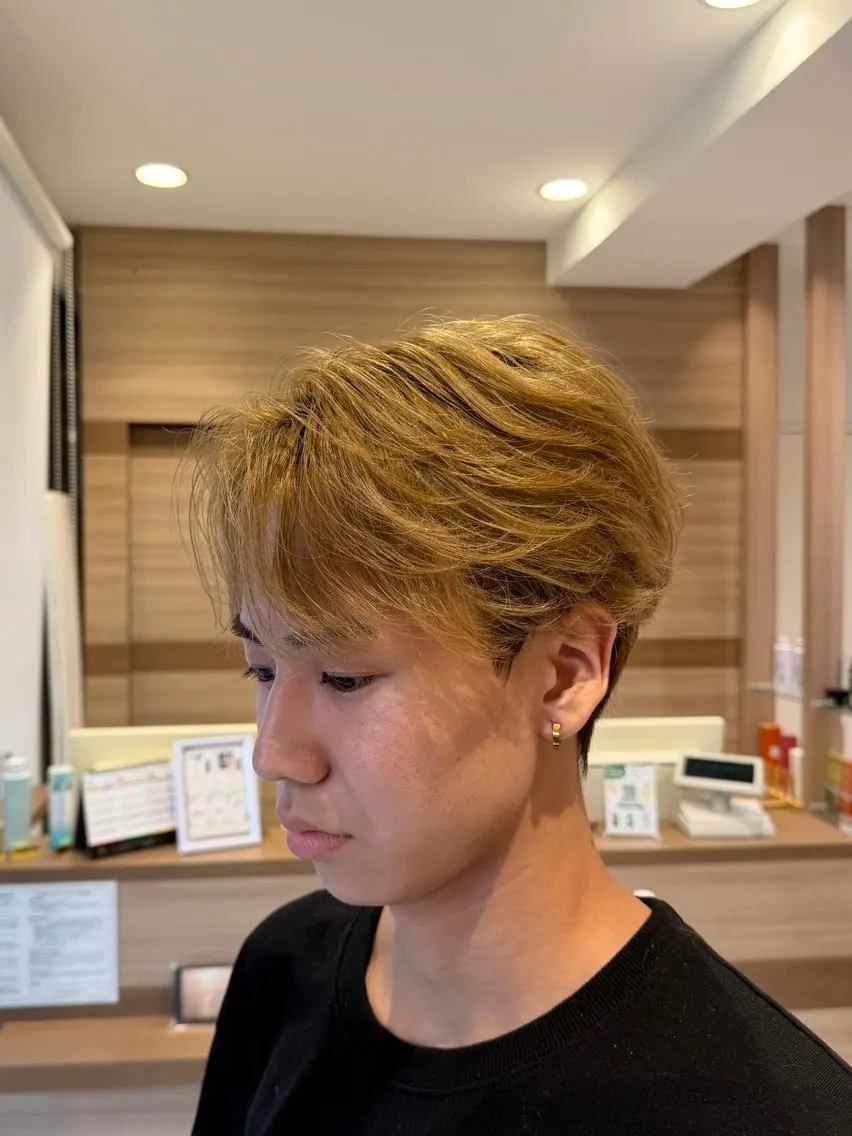 カラー メンズ カット ヘアカラー 🫧韓国レイヤー🫧 山本 侑平のヘアスタイル