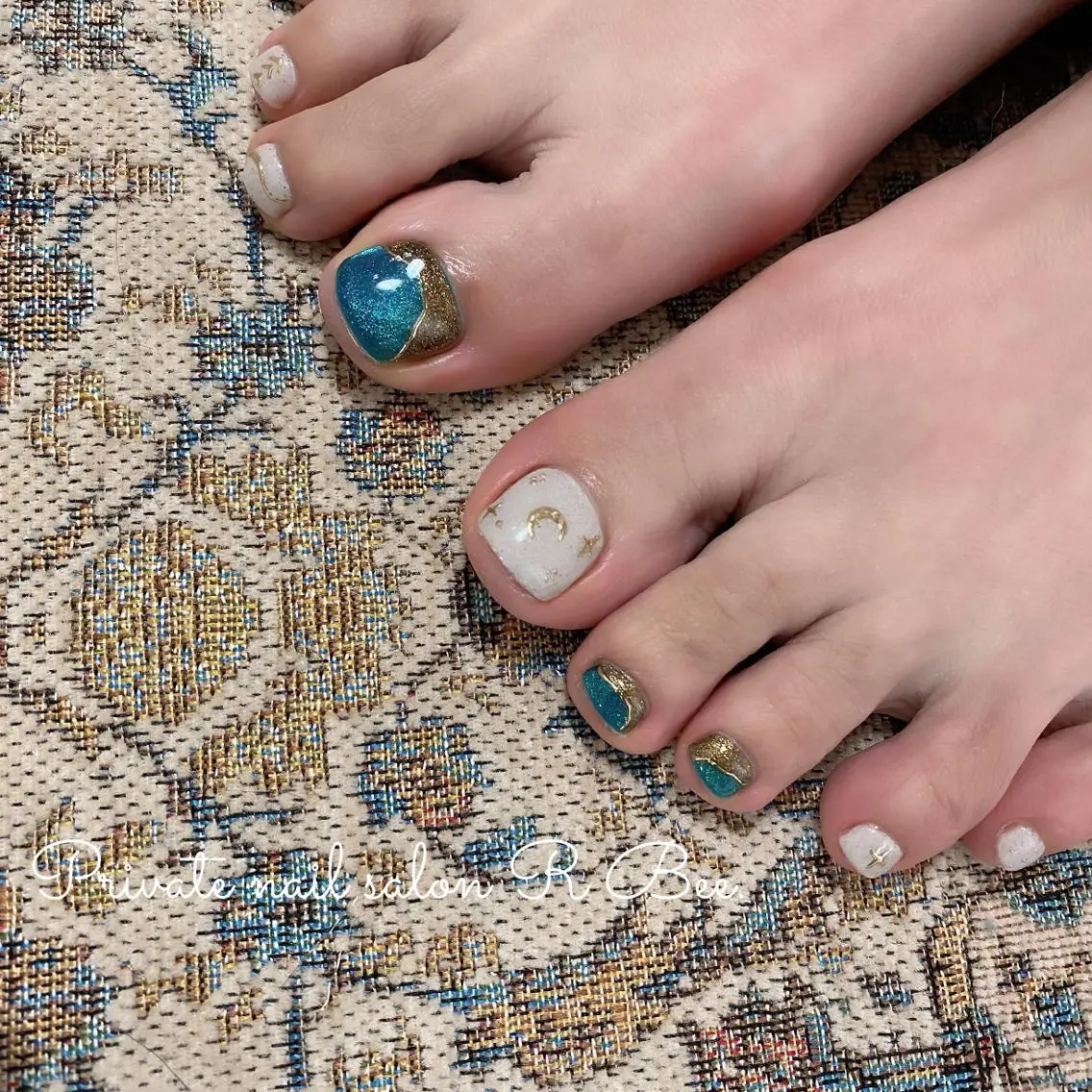 ネイル アートネイル フレンチネイル ジェルネイル グラデーション 氷ネイル・うるうるネイル aneu. -アヌ- 💅🫧reinaのネイルデザイン