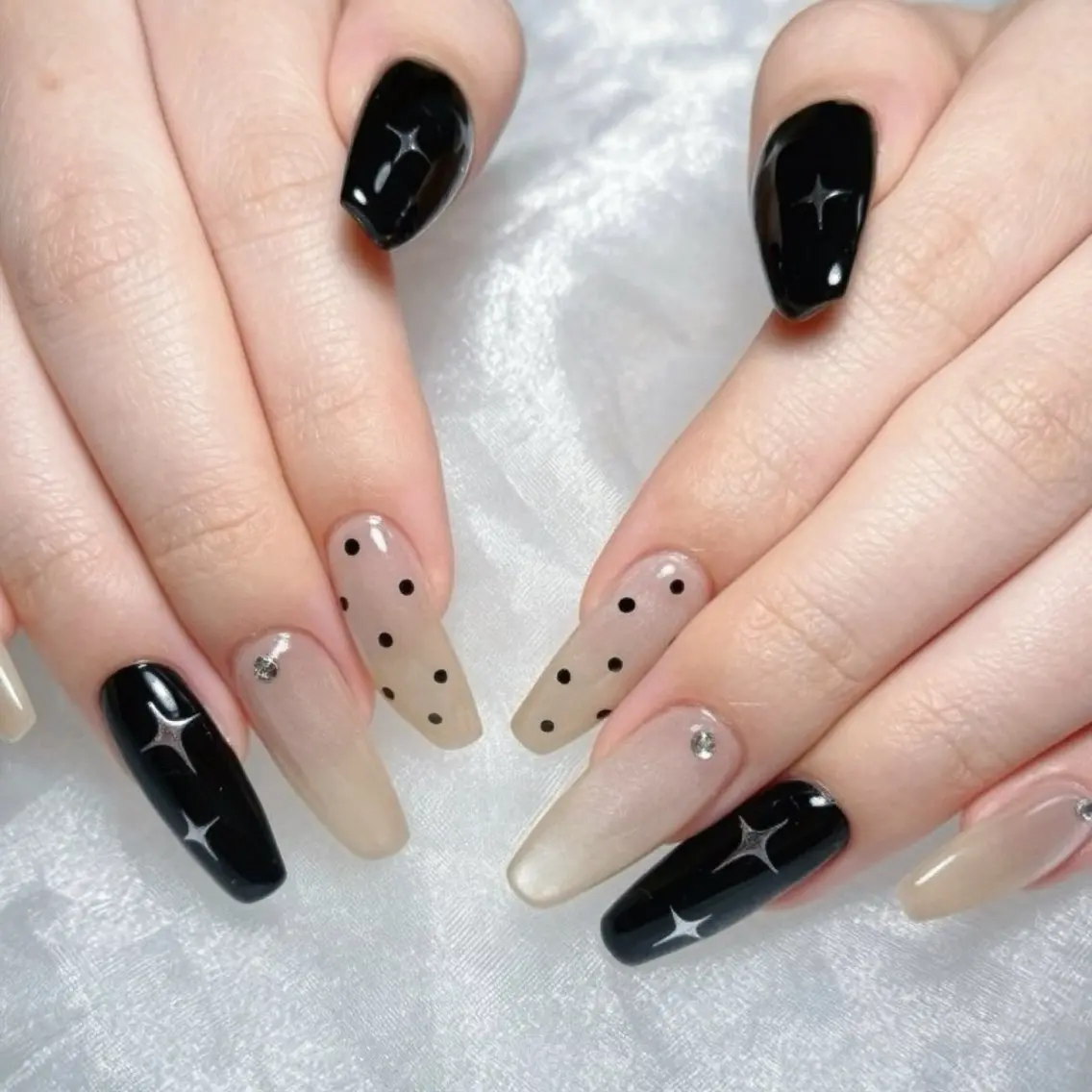 ロング 韓国風ヘア ハンドネイル navi nail ayaneのネイルデザイン