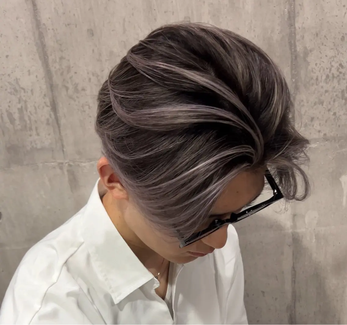 メンズ センターパート 刈り上げ メンズ縮毛矯正 🎖アジマ リョオのヘアスタイル