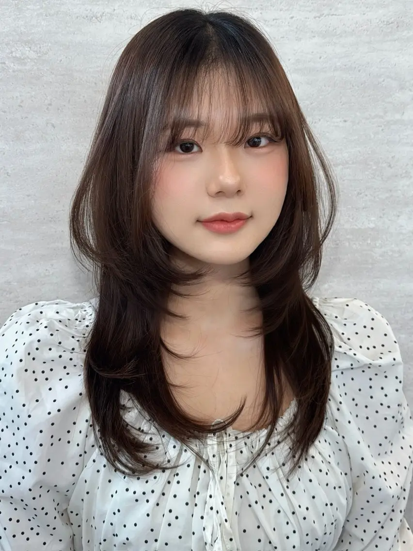 セミロング カラー ヘアアレンジ カット ヘアカラー 韓国レイヤーカット/ 儚げカラーチナツのヘアスタイル
