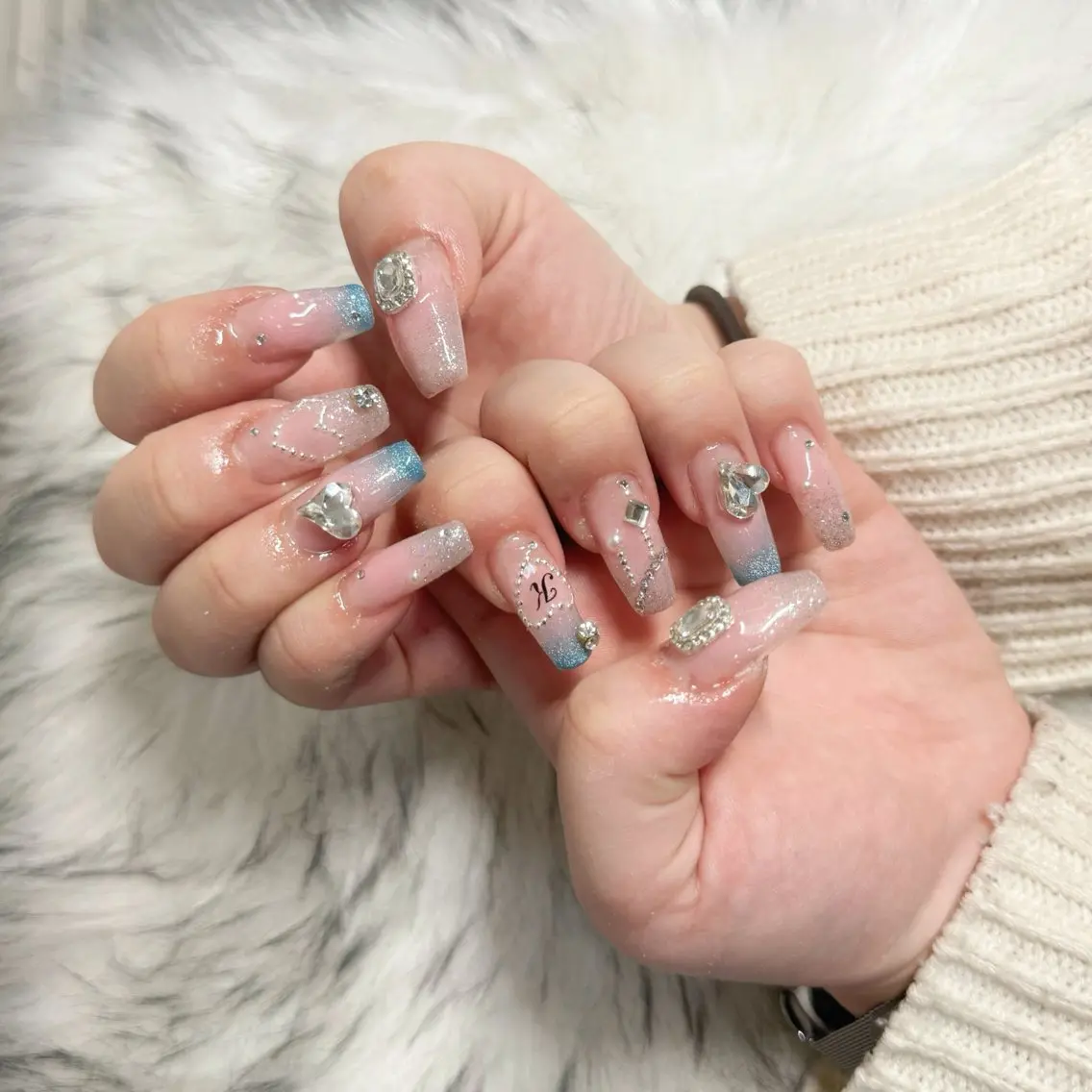 ロング ハンドネイル mao .のネイルデザイン