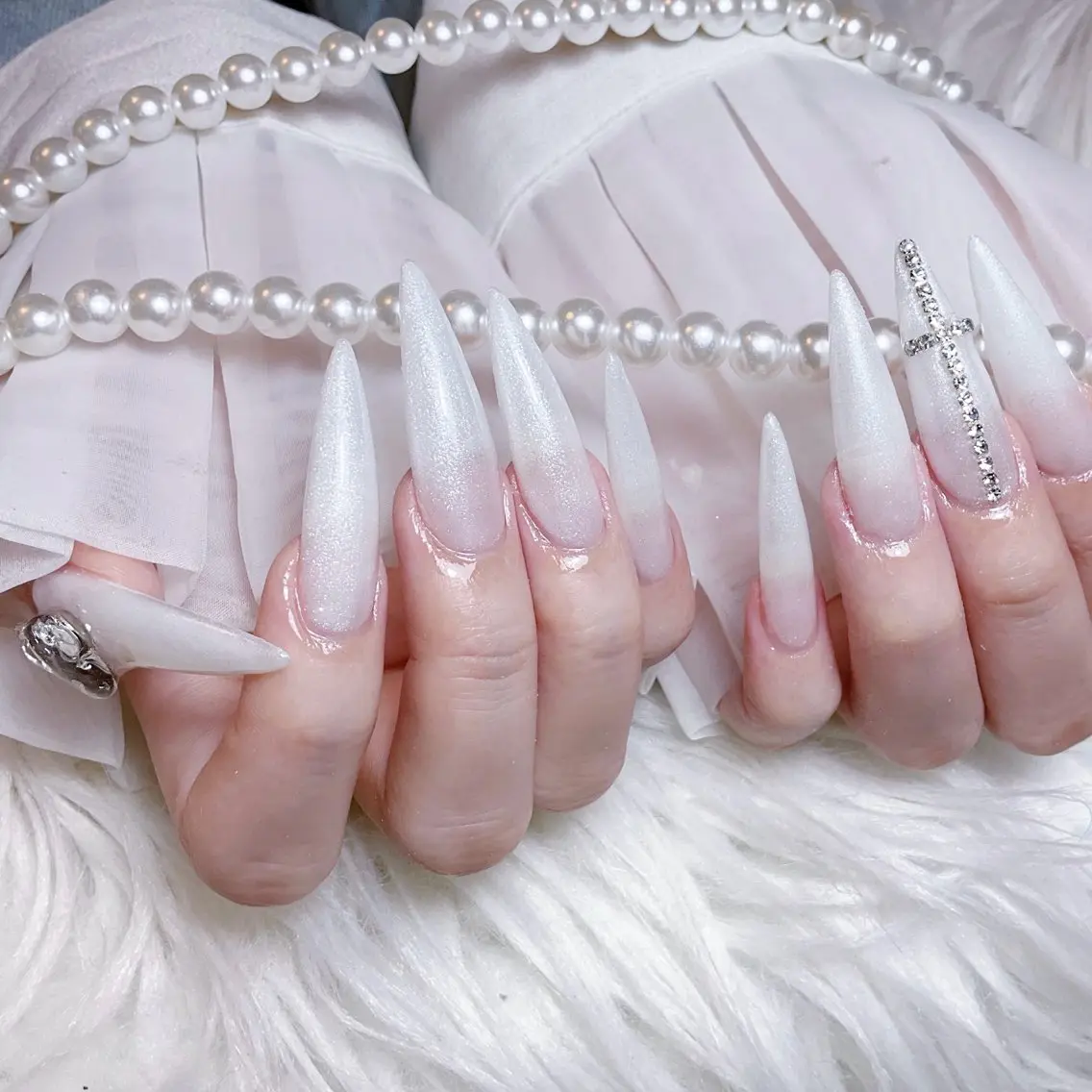 ネイル ハンドネイル 🍭Yun nail hyejin🌸のネイルデザイン