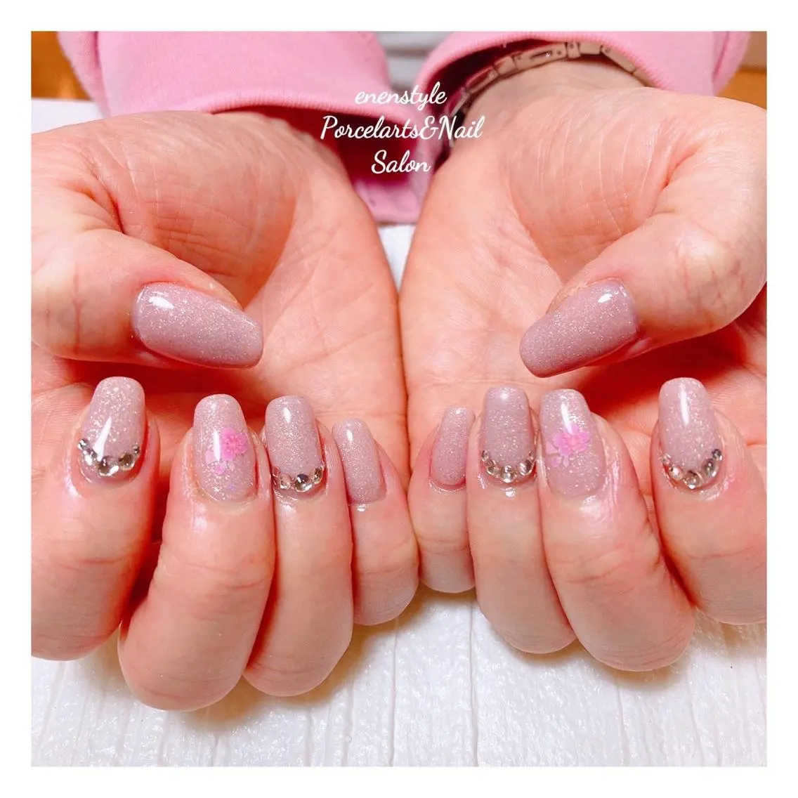 ミディアム ネイル 🐾enen style 🐾のネイルデザイン
