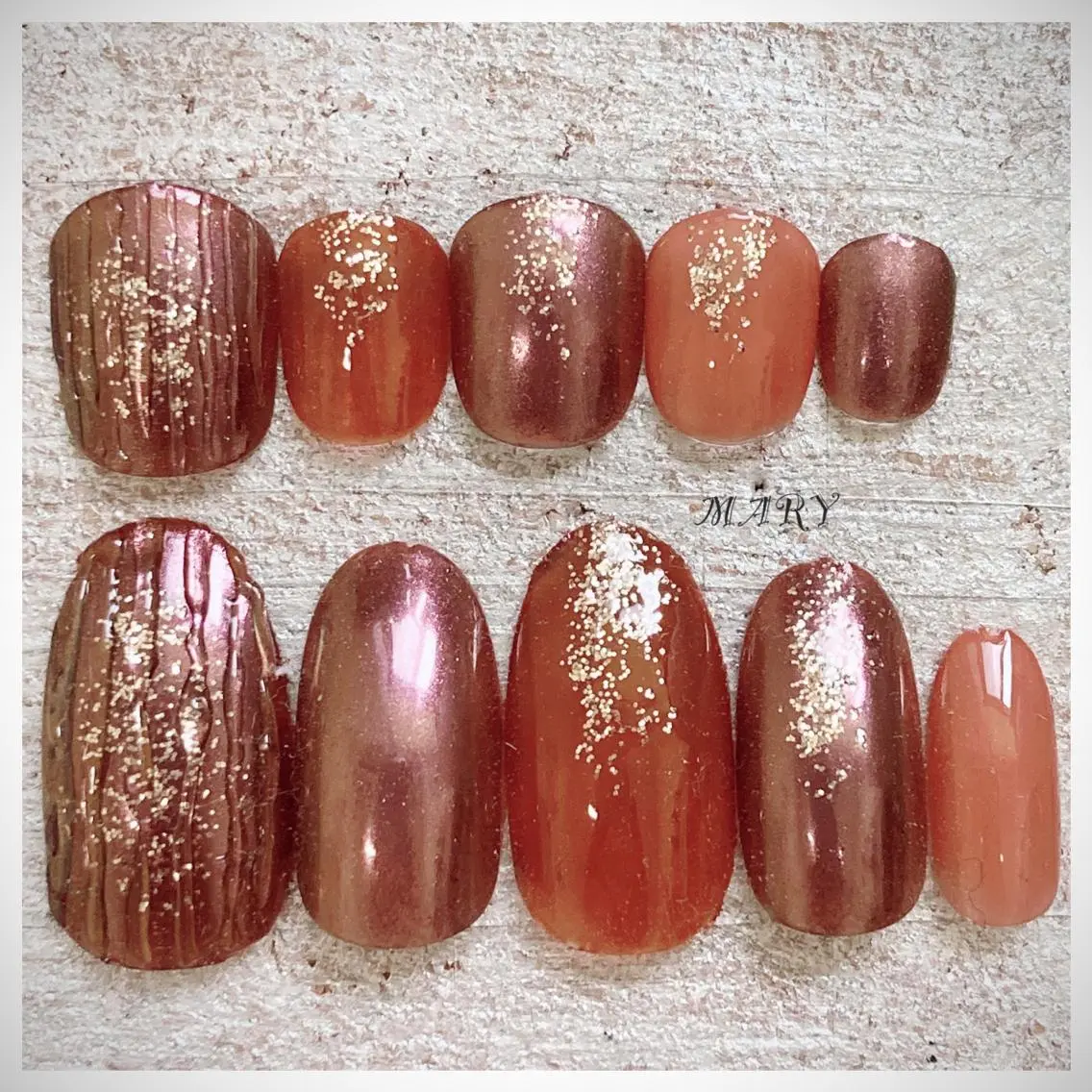 ネイル ブラウン フットネイル おそろいネイル ミラーネイル ニュアンスネイル フットネイル Mary nail .narumiのネイルデザイン