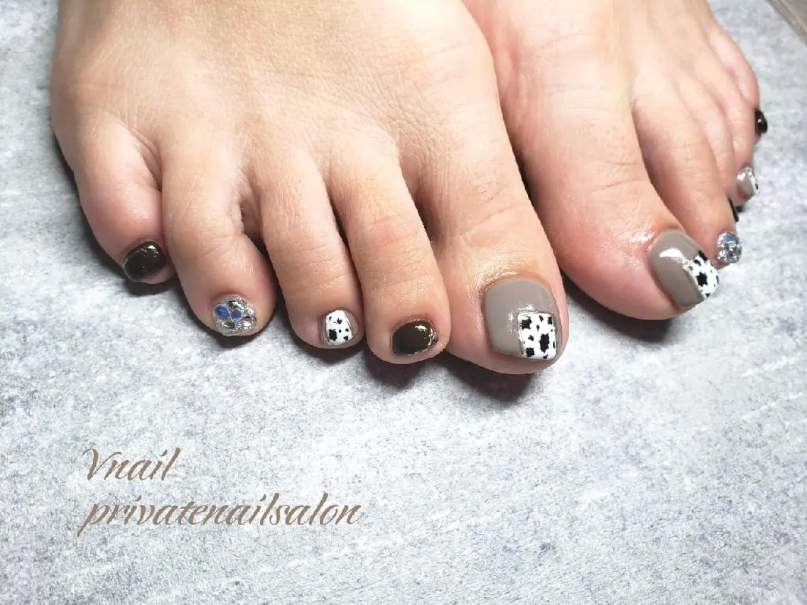 ネイル フットネイル V. nailのネイルデザイン