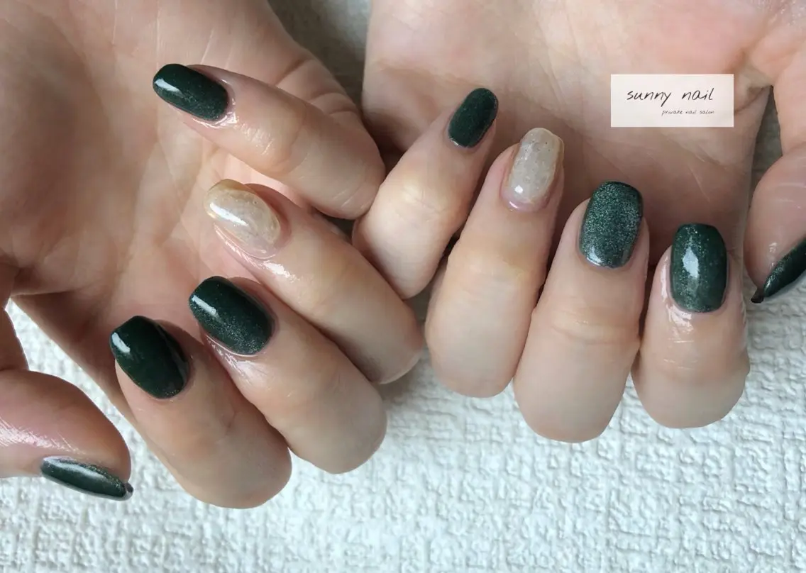 ネイル アートネイル カジュアル グリーン マグネットネイル ニュアンスネイル sunny nailのネイルデザイン