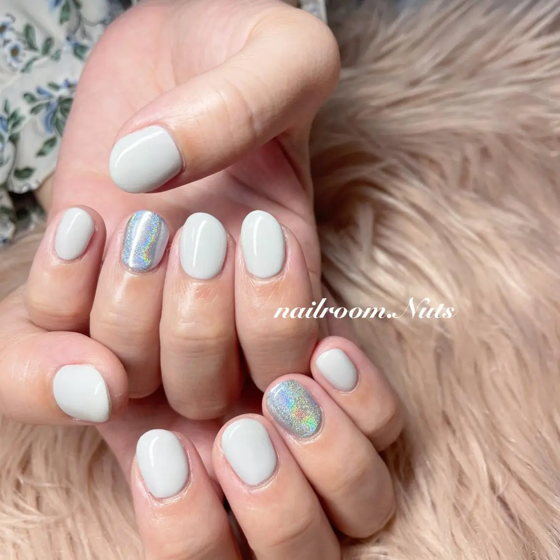 ネイル ミラーネイル ハンドネイル nailsalon Nutsのネイルデザイン