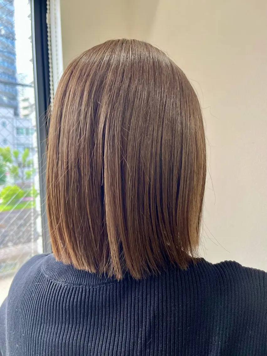 ショート カット ヘアカラー 東村 桃花のヘアスタイル