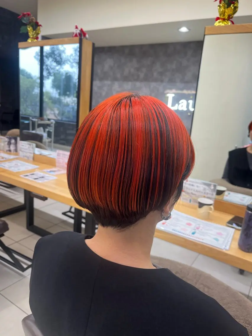 ショート カラー シールエクステ ベージュカラー ブリーチ ブロンド ブラウンカラー ヘアカラー 🩵さき🤍 可愛いを叶える美容師のヘアスタイル