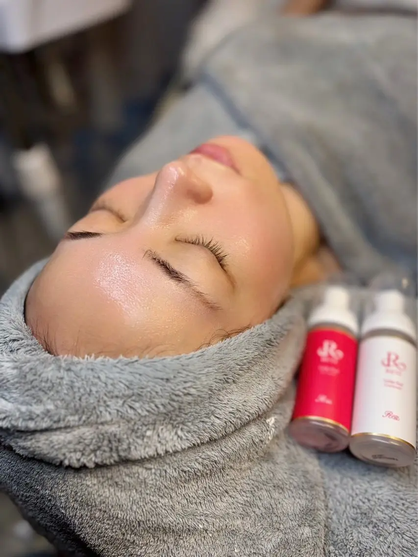艶肌💎爆誕♡シミニキビは💁‍♀️REVI陶肌ピール🫧最先端技術🪄　毛穴洗浄/モデリングパック付の写真