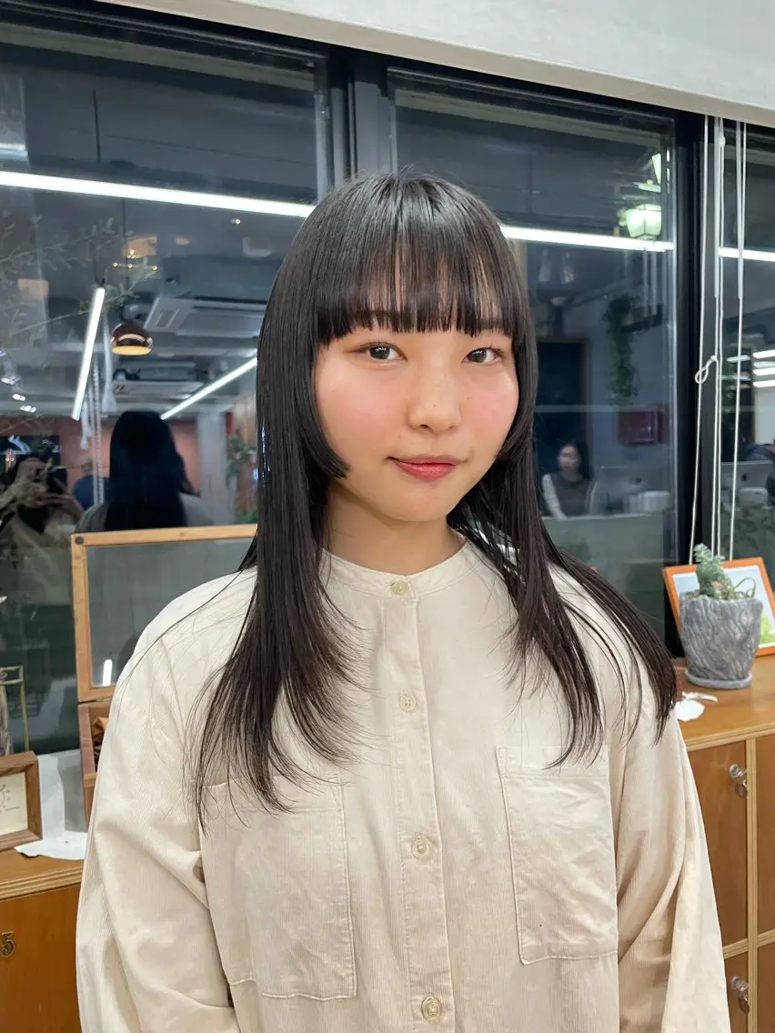 ロング 顔まわりレイヤー 姫カット レイヤーカット 鶴井 美空のヘアスタイル