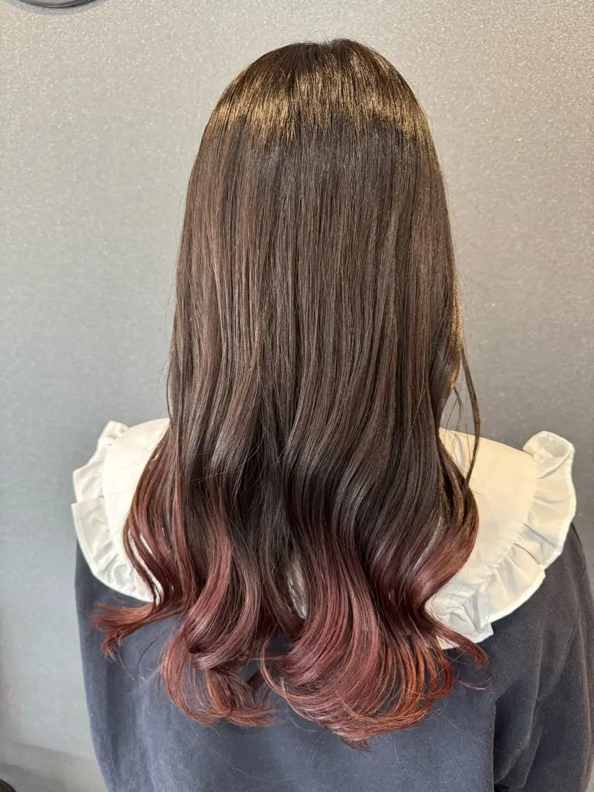 ロング カラー デザインカラー ダブルカラー グラデーションカラー ワタナベ テルマサのヘアスタイル