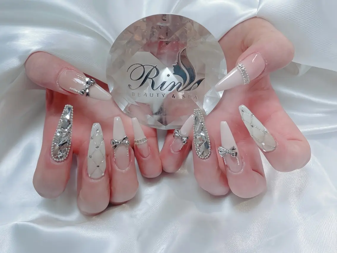 ネイル アートネイル ジェルネイル ロングネイル ニュアンスネイル スカルプネイル ハンドネイル Rin Nail 新大久保店のネイルデザイン